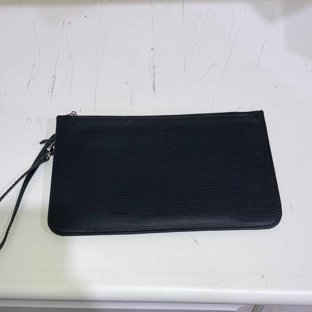 SD2153. louis vuitton pouchette